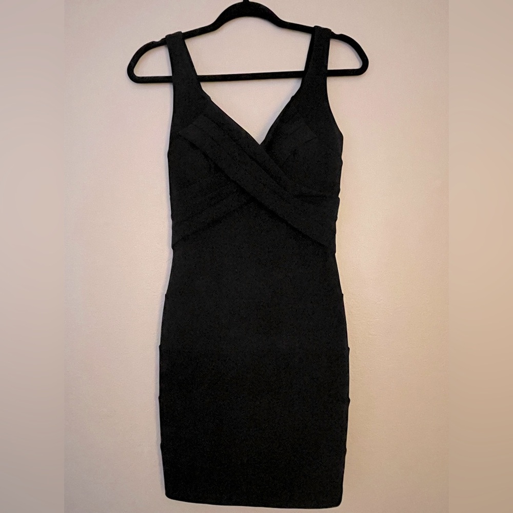 Elegant Black Sleeveless Dress